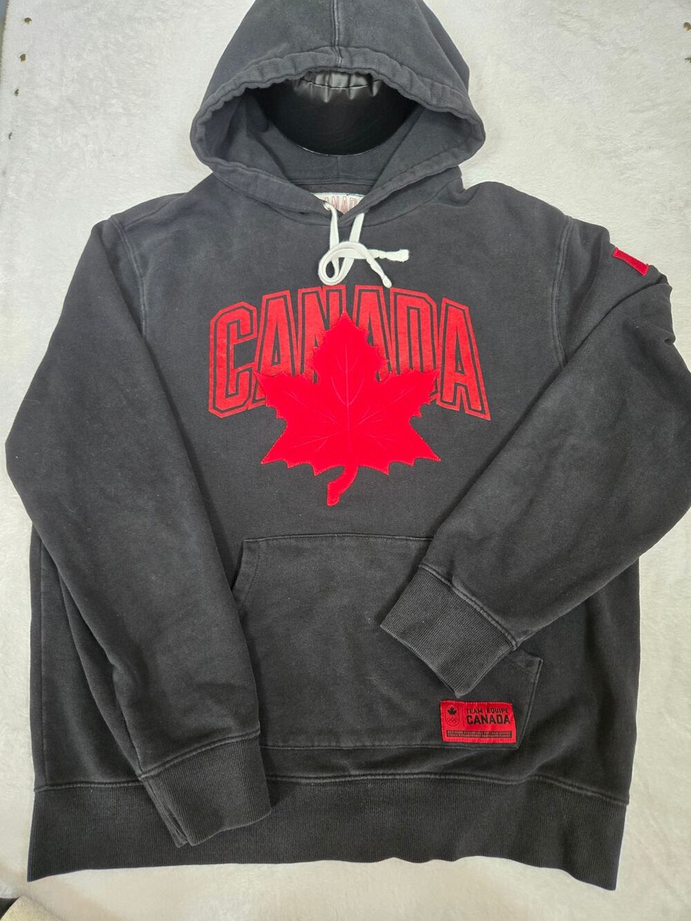 Hudson’s Bay Company Team Canada Hoodie Mens Large Gray Olympic Maple Leaf